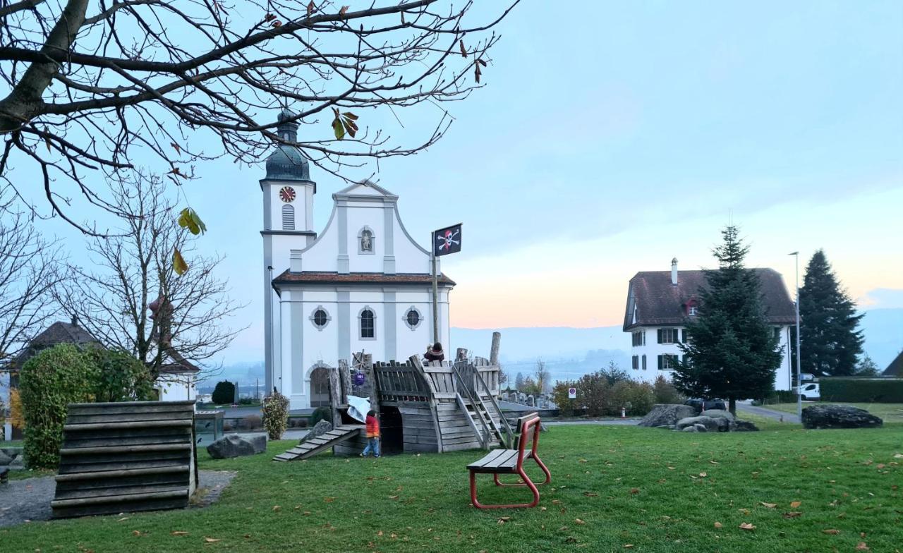 Familiy&Kids Suite im Herzen der Schweiz Dietwil Exterior foto